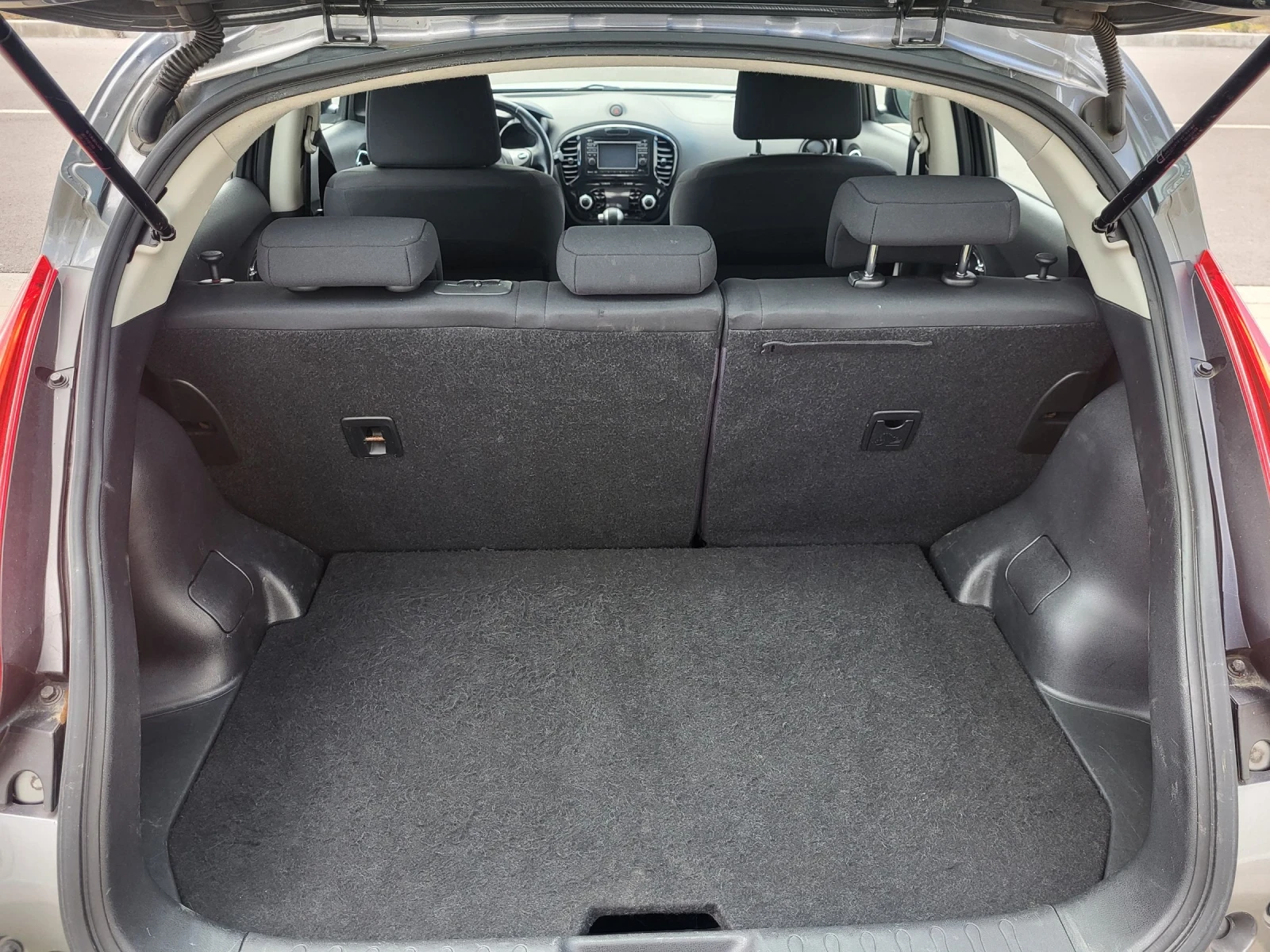 Nissan Juke 1.6i-automatik, снимка 15 - Автомобили и джипове - 54349988