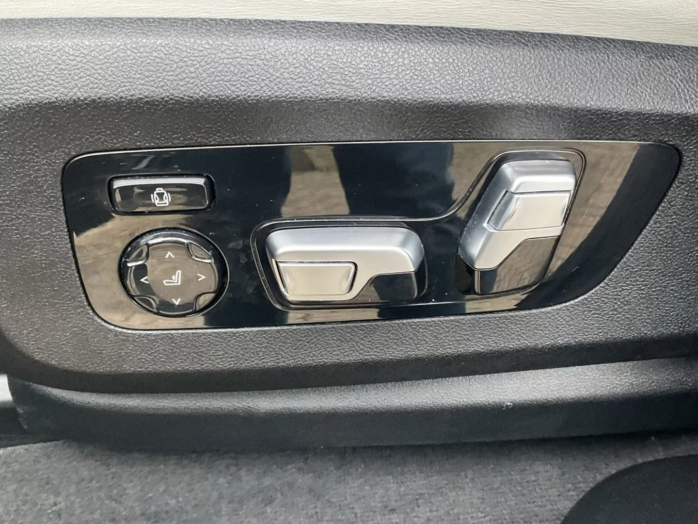 BMW X6 M-COMPETITION/625HP/PANO/HUD/360/B&W/MEMO/TV/234q | Mobile.bg � ����������� 8