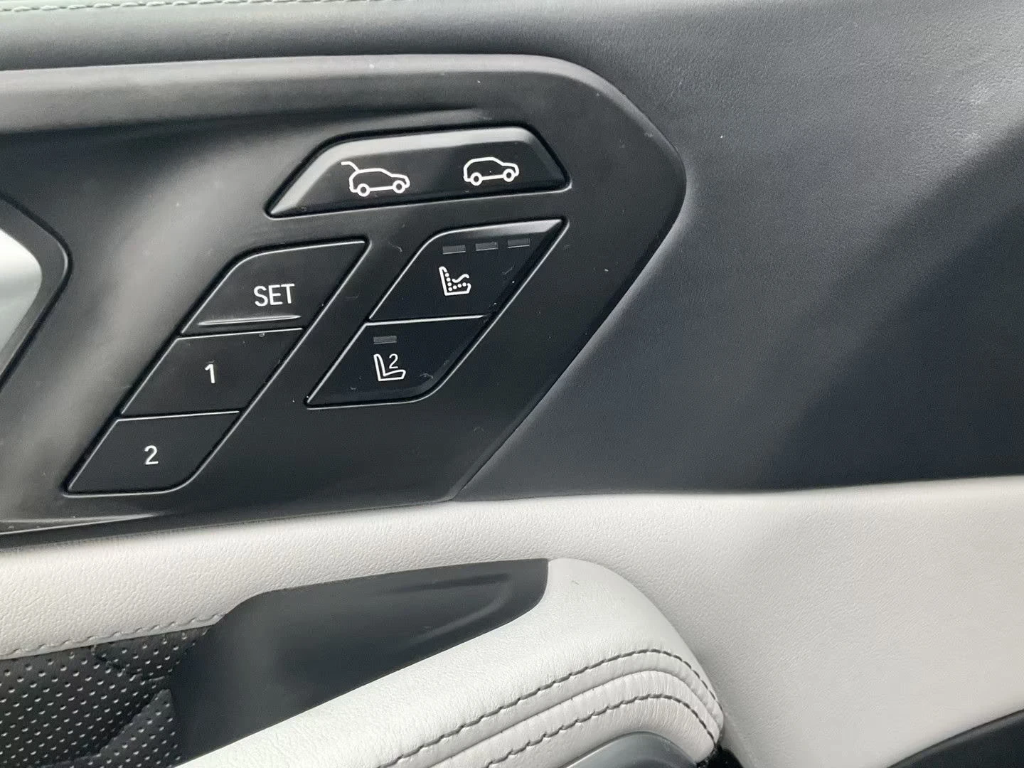 BMW X6 M-COMPETITION/625HP/PANO/HUD/360/B&W/MEMO/TV/234q | Mobile.bg � ����������� 7