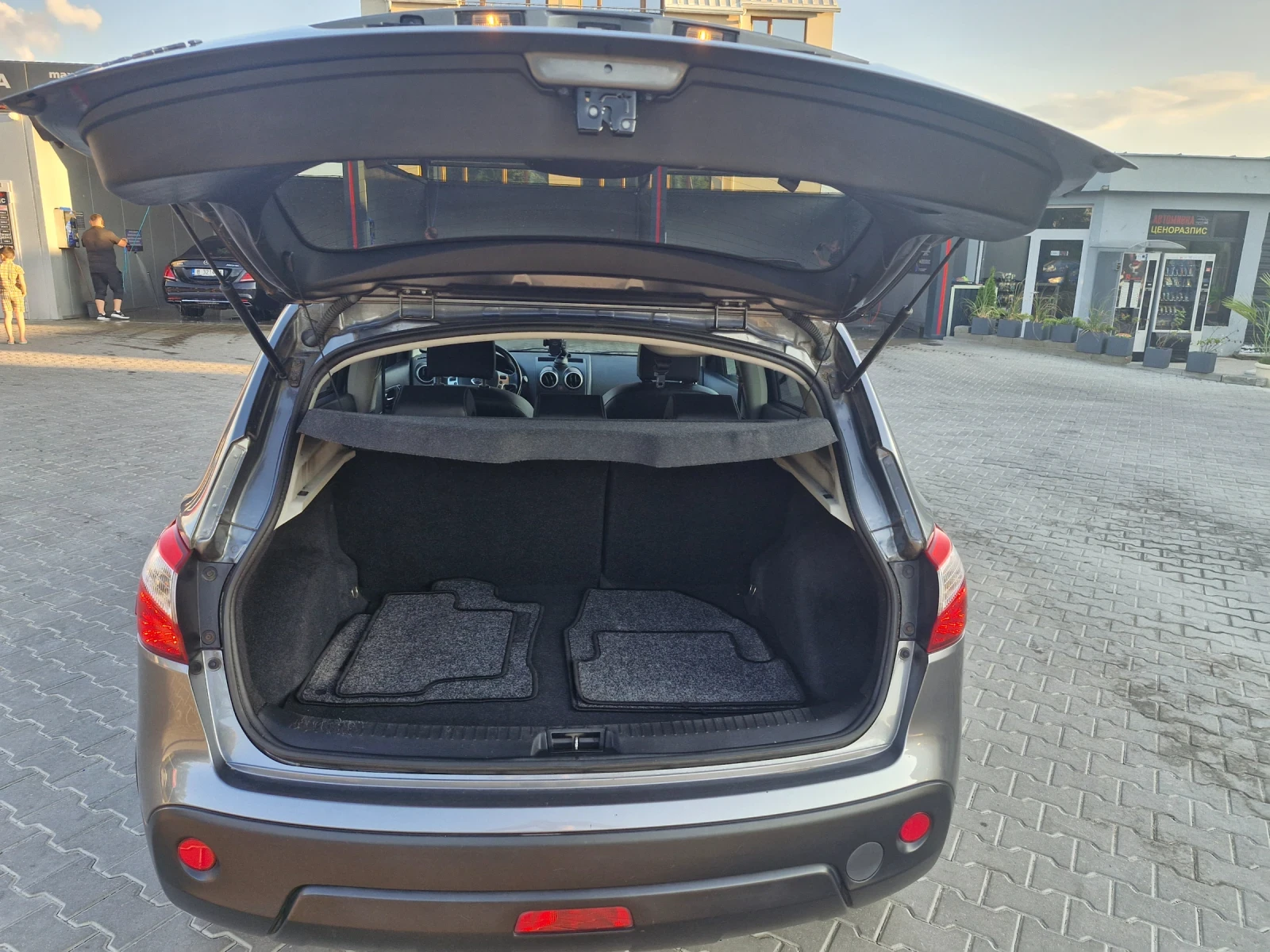 Nissan Qashqai, снимка 5 - Автомобили и джипове - 55417333