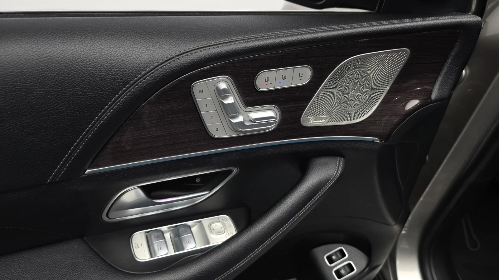 Mercedes-Benz GLE 350 e PLUG IN HYBRID * FULL MAX, снимка 14 - Автомобили и джипове - 56325610