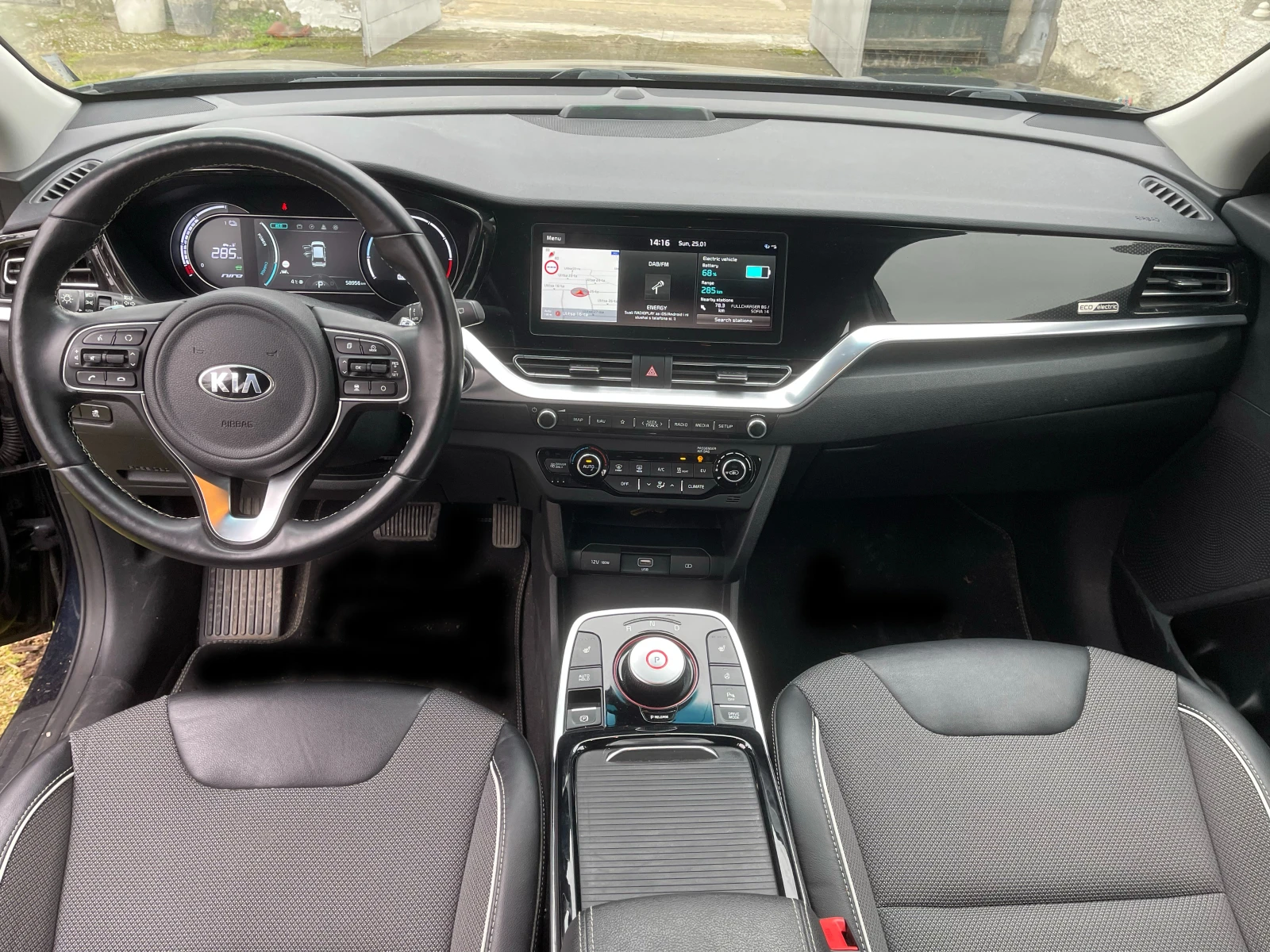 Kia Niro, снимка 9 - Автомобили и джипове - 56425265