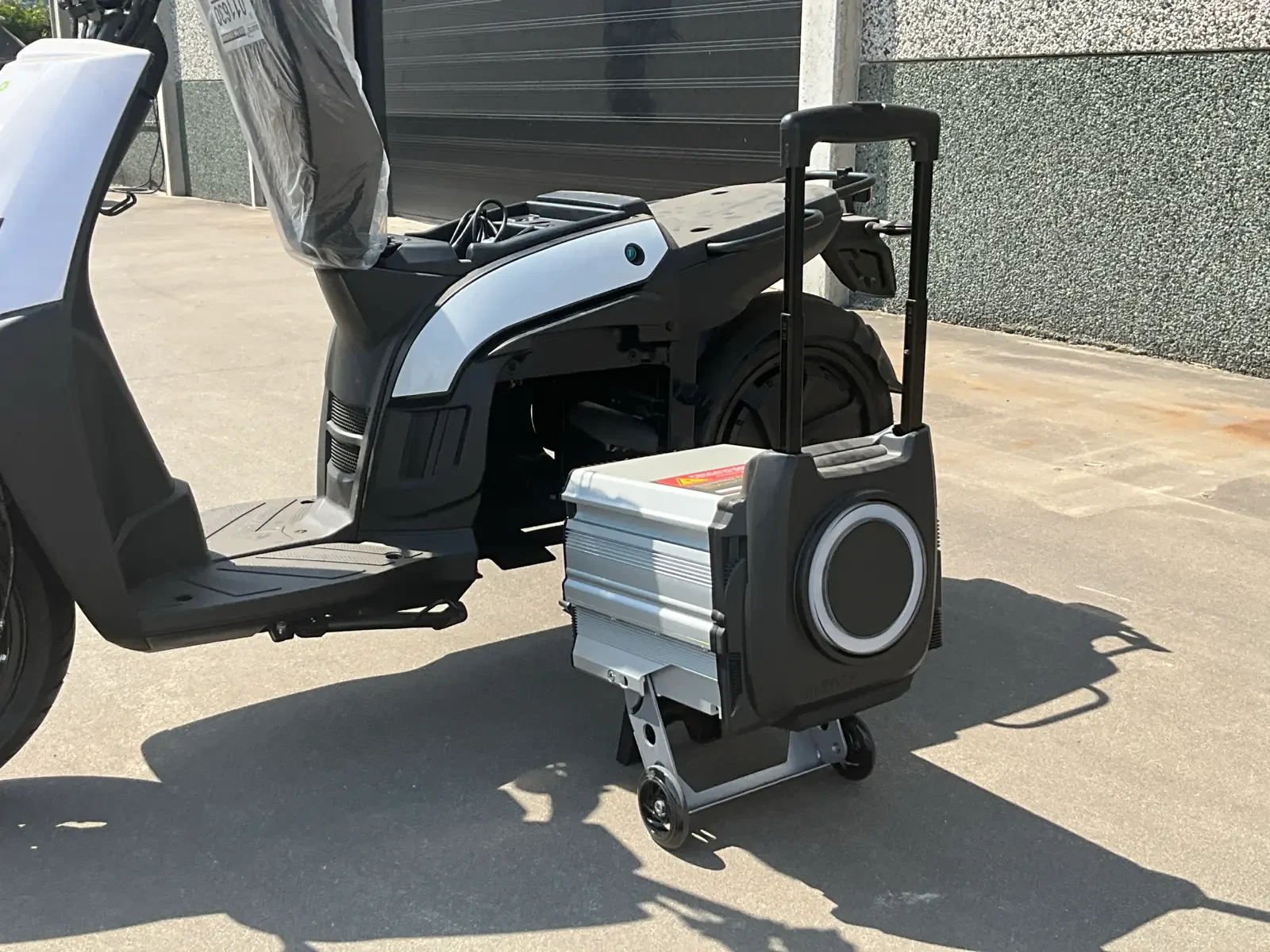 Silence S02 ФАБРИЧНО НОВ 7KW с БАТЕРИЯ 5.6 KW, снимка 14 - Мотоциклети и мототехника - 53747005