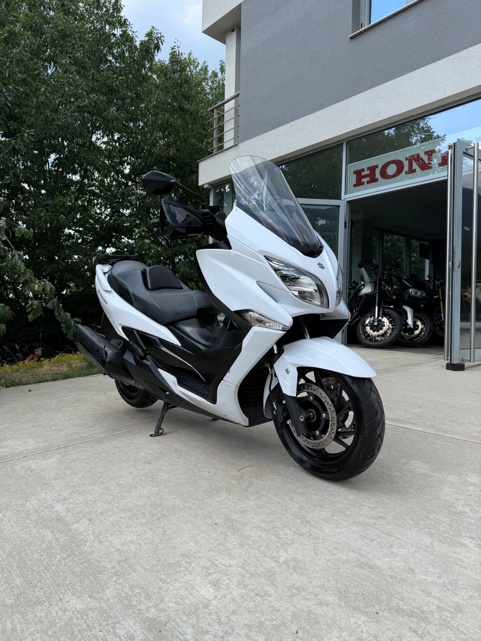 Suzuki Burgman 2019 400, снимка 2 - Мотоциклети и мототехника - 55596331