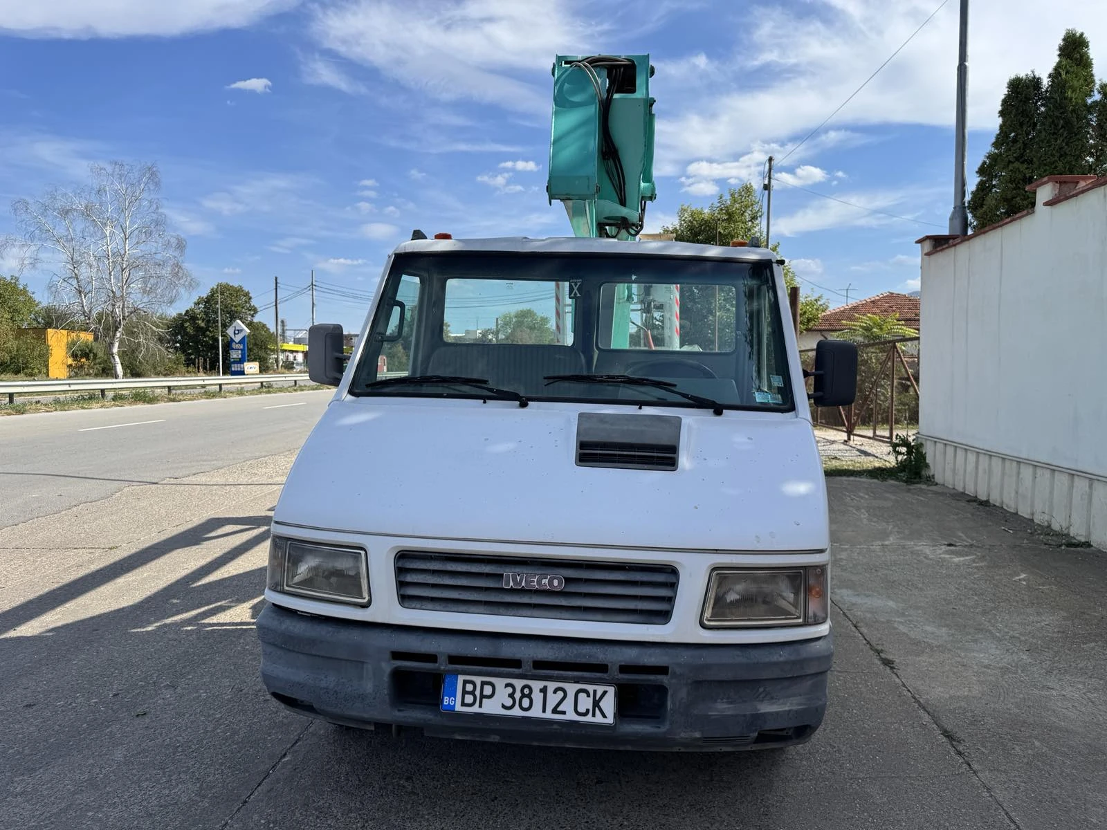 Автовишка Iveco Дейли 35.8, снимка 2 - Индустриална техника - 55385596