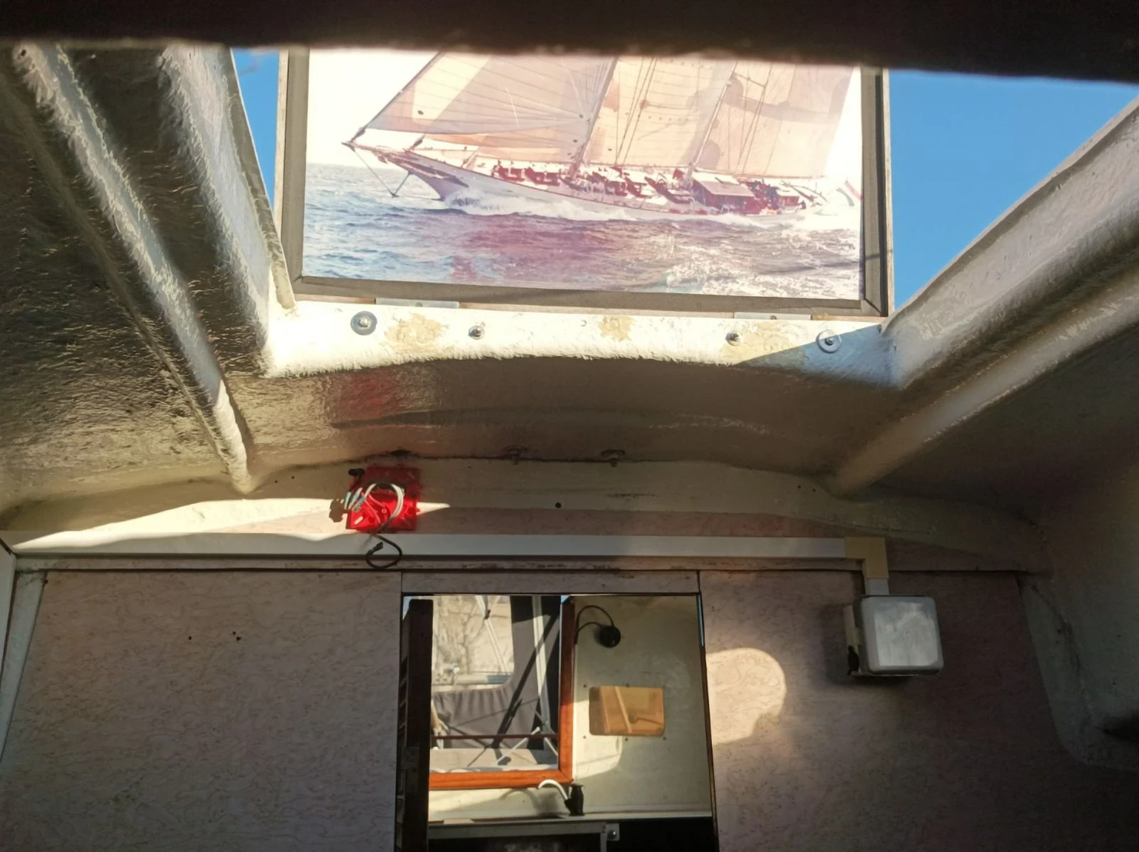 ���������� ����� ��������� ������������ Halcyon 23 | Mobile.bg � ����������� 12