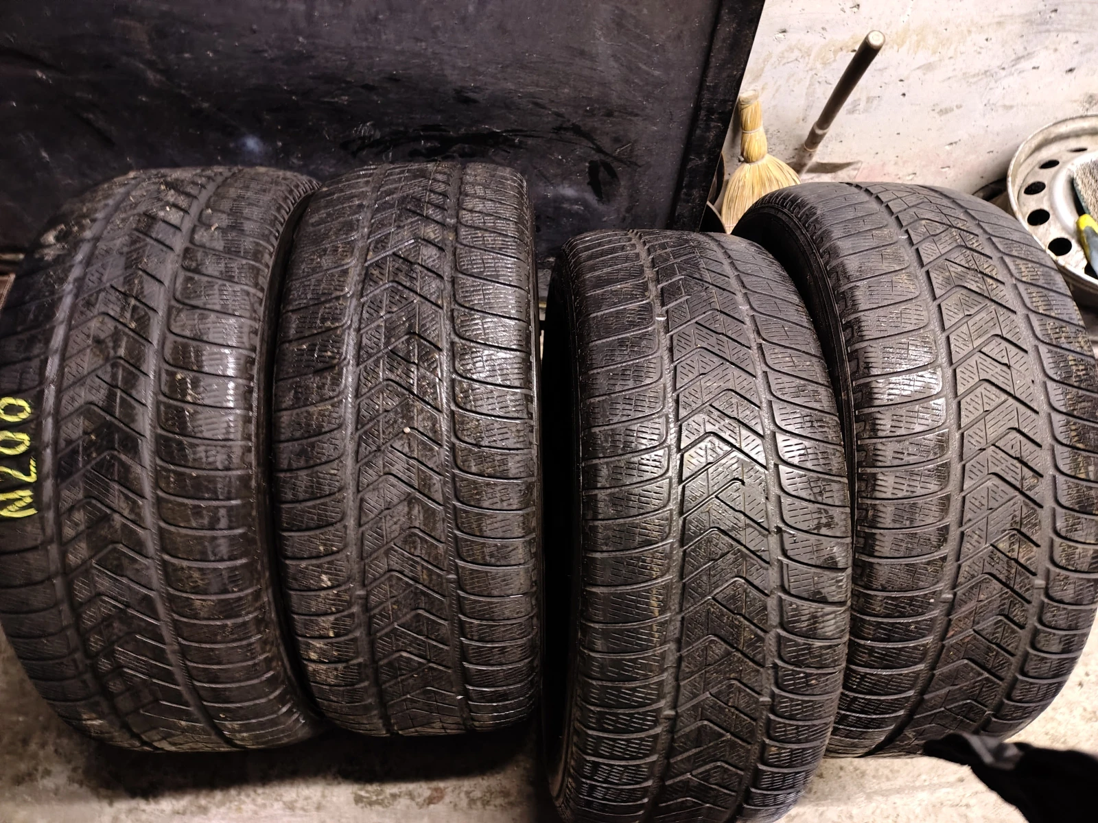 Гуми Зимни 255/60R18