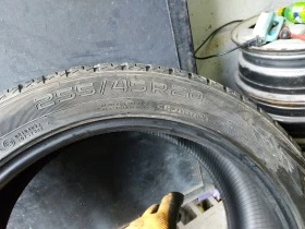 Гуми Зимни 255/45R20, снимка 8 - Гуми и джанти - 39104262