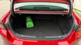 Mazda 3 sedan Takumi 2.0 186 к.с. e-SkyActiv-X, снимка 11