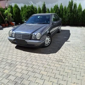 Mercedes-Benz E 320, снимка 1