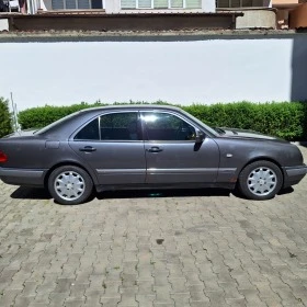 Mercedes-Benz E 320, снимка 6