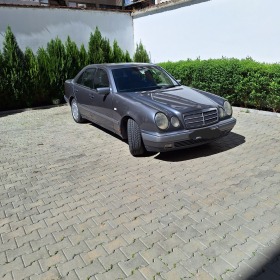 Mercedes-Benz E 320, снимка 3