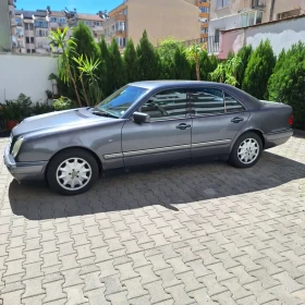 Mercedes-Benz E 320, снимка 4