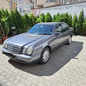 Mercedes-Benz E 320, снимка 5