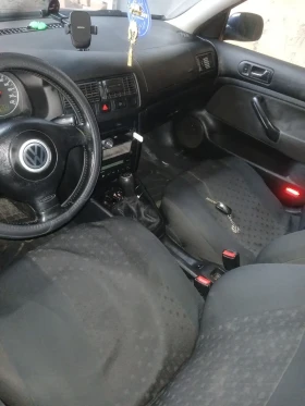 VW Golf 1900 - 2100 € / 4107.24 лв. - 45227131 8