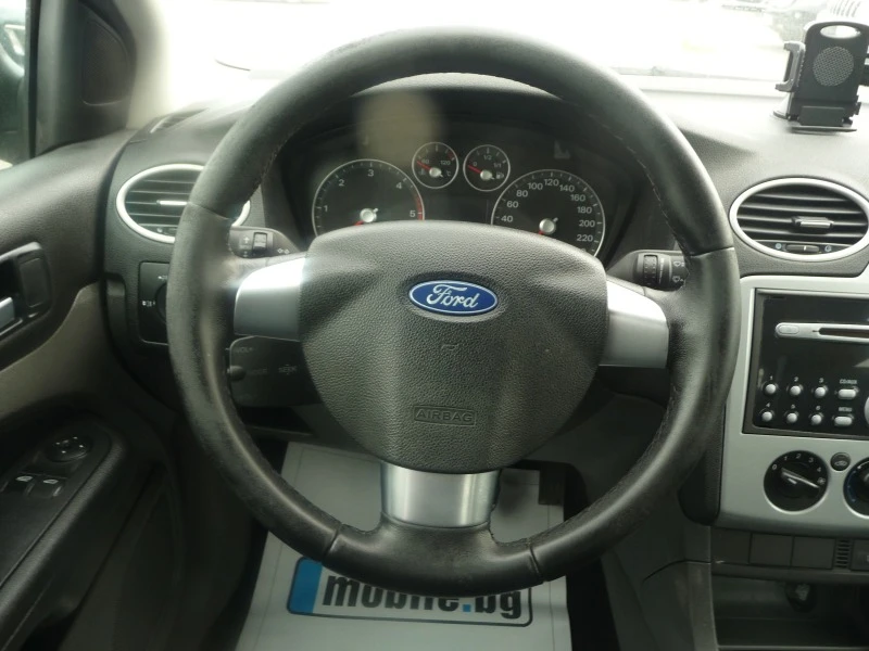 Ford Focus 1.6TDCI ПЕРФЕКТЕН, снимка 8 - Автомобили и джипове - 43180764