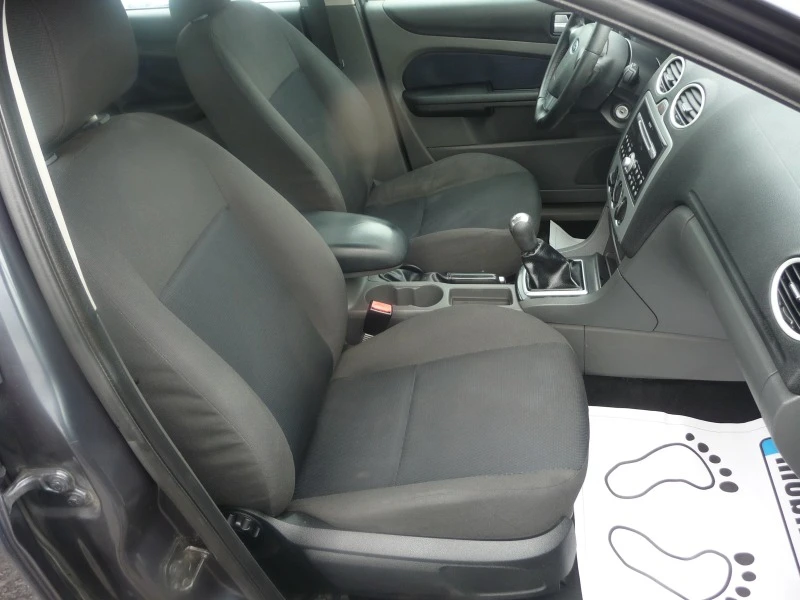 Ford Focus 1.6TDCI ПЕРФЕКТЕН, снимка 15 - Автомобили и джипове - 43180764