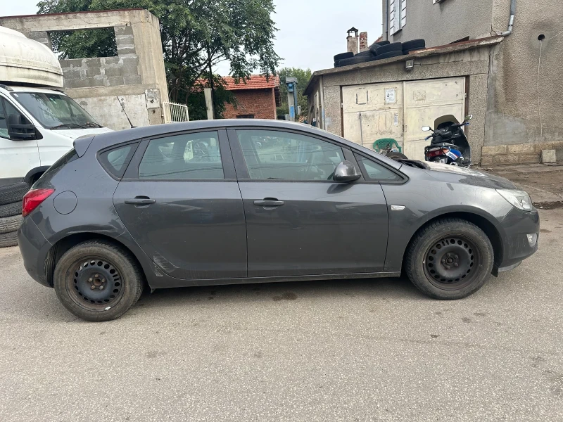 Opel Astra, снимка 5 - Автомобили и джипове - 47616117