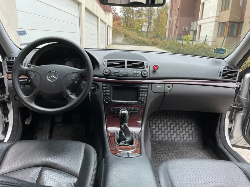 Mercedes-Benz E 220 W211, снимка 5 - Автомобили и джипове - 47920012