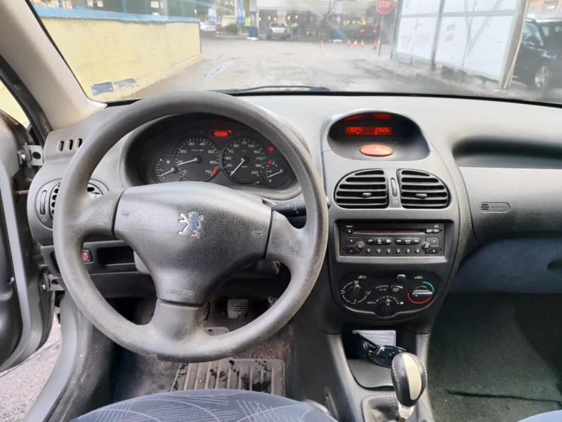 Peugeot 206, снимка 8 - Автомобили и джипове - 47909887