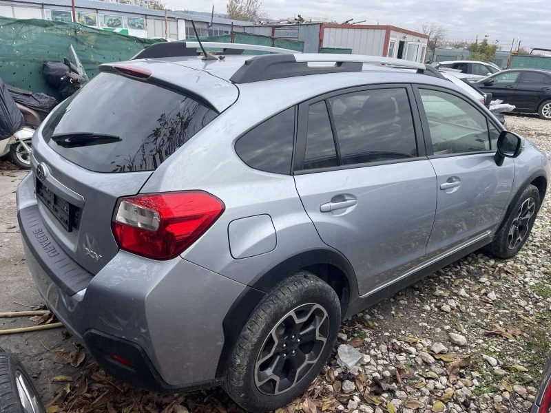 Subaru XV 2.0бензин, автомат, сервизна.книж.швейцария, снимка 2 - Автомобили и джипове - 48000119