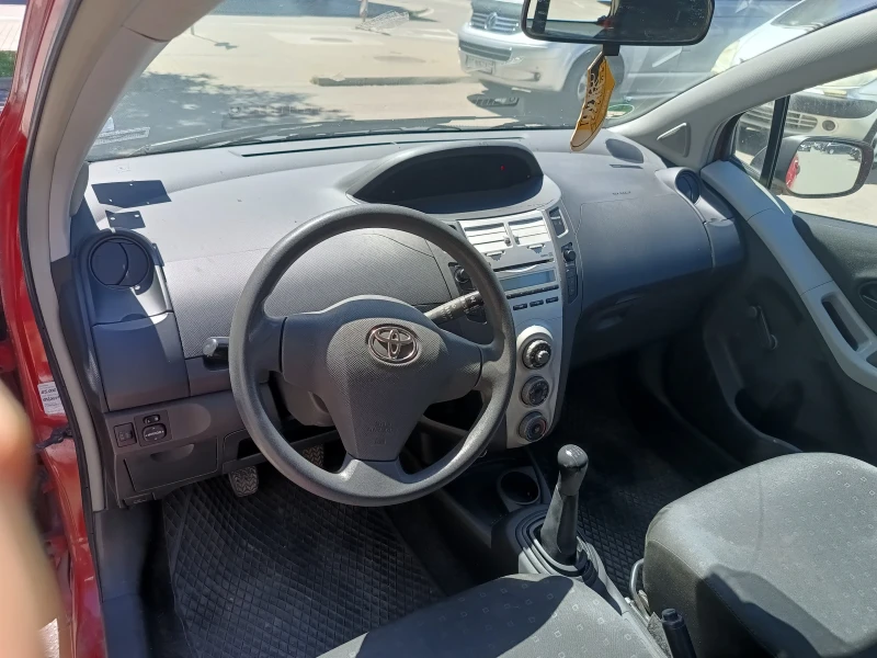 Toyota Yaris, снимка 4 - Автомобили и джипове - 48637278