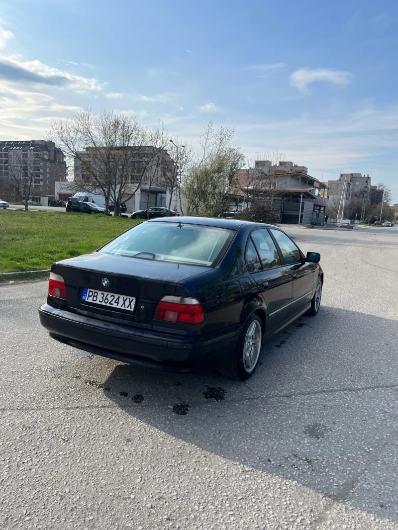 BMW 528, снимка 5 - Автомобили и джипове - 48803576