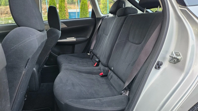 Subaru Impreza 4х4/Климатроник/Топ Състояние, снимка 14 - Автомобили и джипове - 51355946