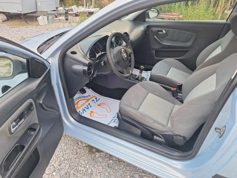 Seat Ibiza 1.4i klima, снимка 7 - Автомобили и джипове - 52079551