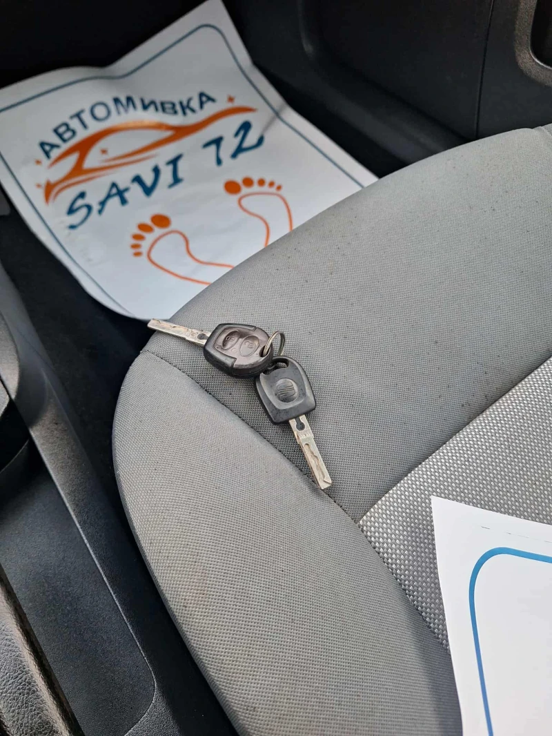 Seat Ibiza 1.4i klima, снимка 15 - Автомобили и джипове - 52079551