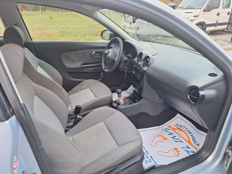 Seat Ibiza 1.4i klima, снимка 12 - Автомобили и джипове - 52079551