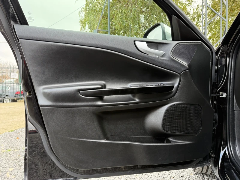Alfa Romeo Giulietta 1.6 jtdm Super Sprint, снимка 9 - Автомобили и джипове - 52334148