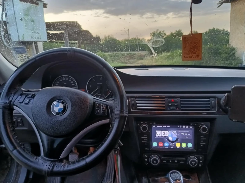 BMW 320 2.0D, снимка 6 - Автомобили и джипове - 52718515