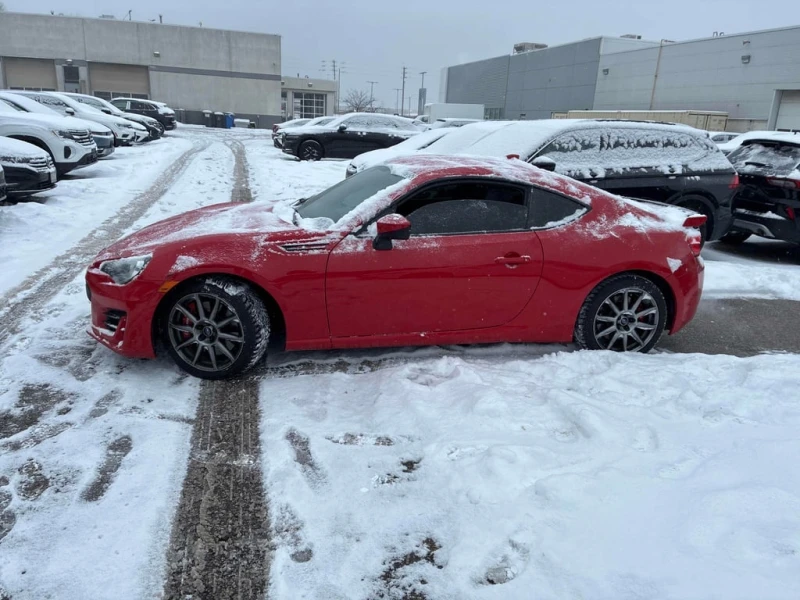 Subaru BRZ * Sport tech RS * CARFAX * БЕЗ ПЪРВОНАЧАЛНА ВНОСКА, снимка 2 - Автомобили и джипове - 53206615