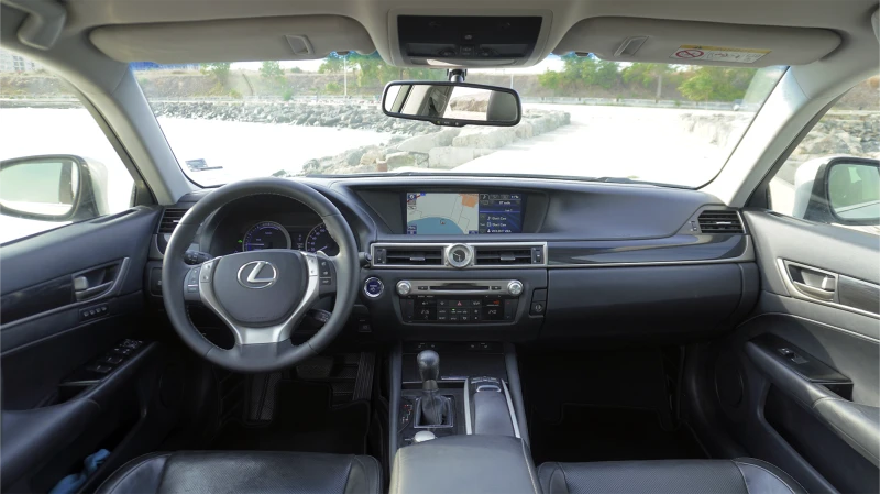 Lexus GS 300 GS-F, снимка 10 - Автомобили и джипове - 53284244