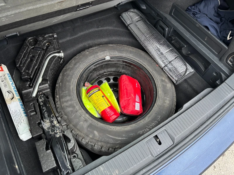 VW Passat 2.0 TDI, снимка 15 - Автомобили и джипове - 53296524