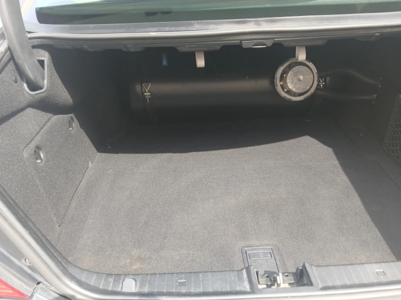 Mercedes-Benz E 280 Фейслифт, Газ, снимка 10 - Автомобили и джипове - 53400830