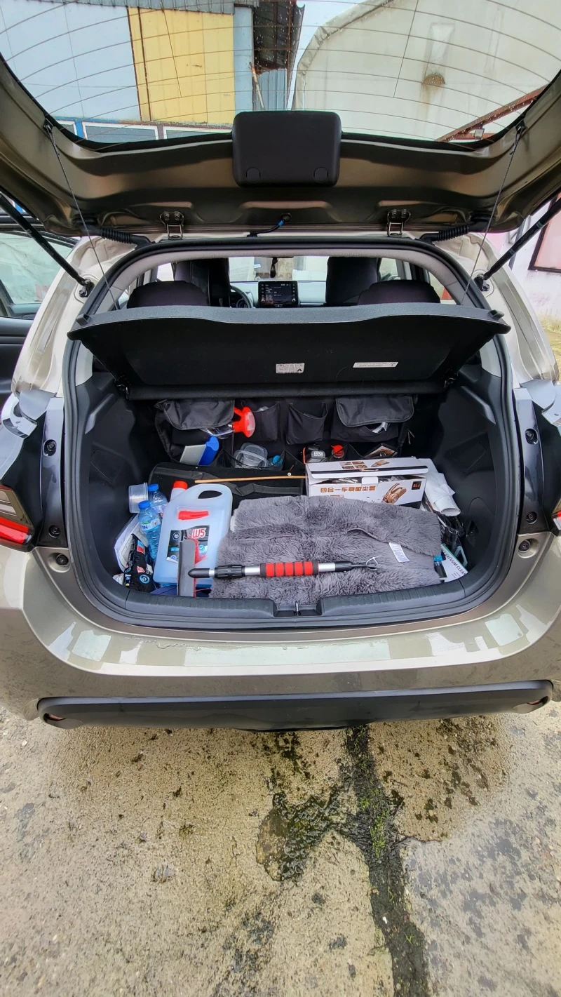 Toyota Yaris 1.5 TNGA CVT, снимка 12 - Автомобили и джипове - 53411558