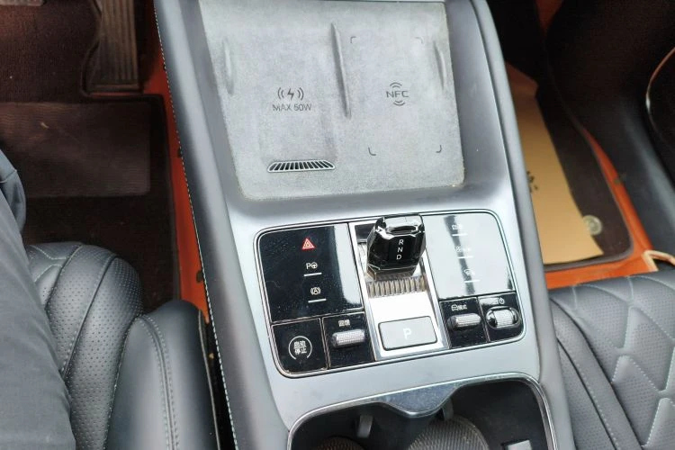 BYD Sealion 7 Long Range , снимка 17 - Автомобили и джипове - 53494641