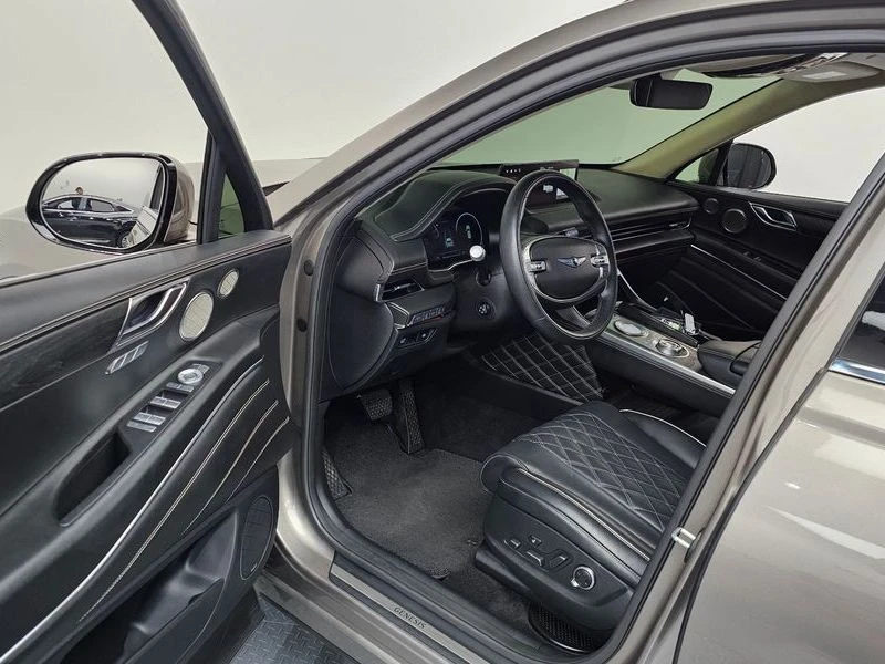 Genesis GV80 3.5T Gasoline AWD| 380к.с.| ВКЛ.ТЕХНОТЕСТ, снимка 10 - Автомобили и джипове - 55233266