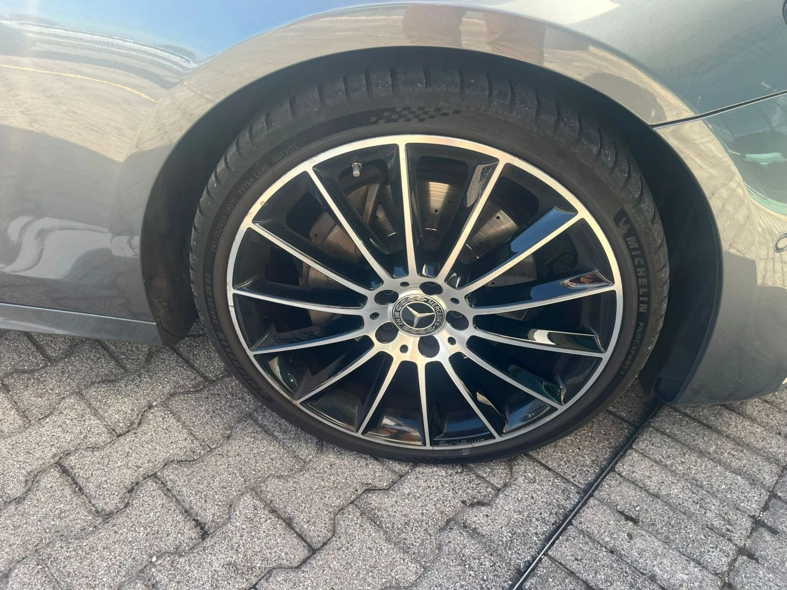 Mercedes-Benz E 220 Premium  - изображение 4