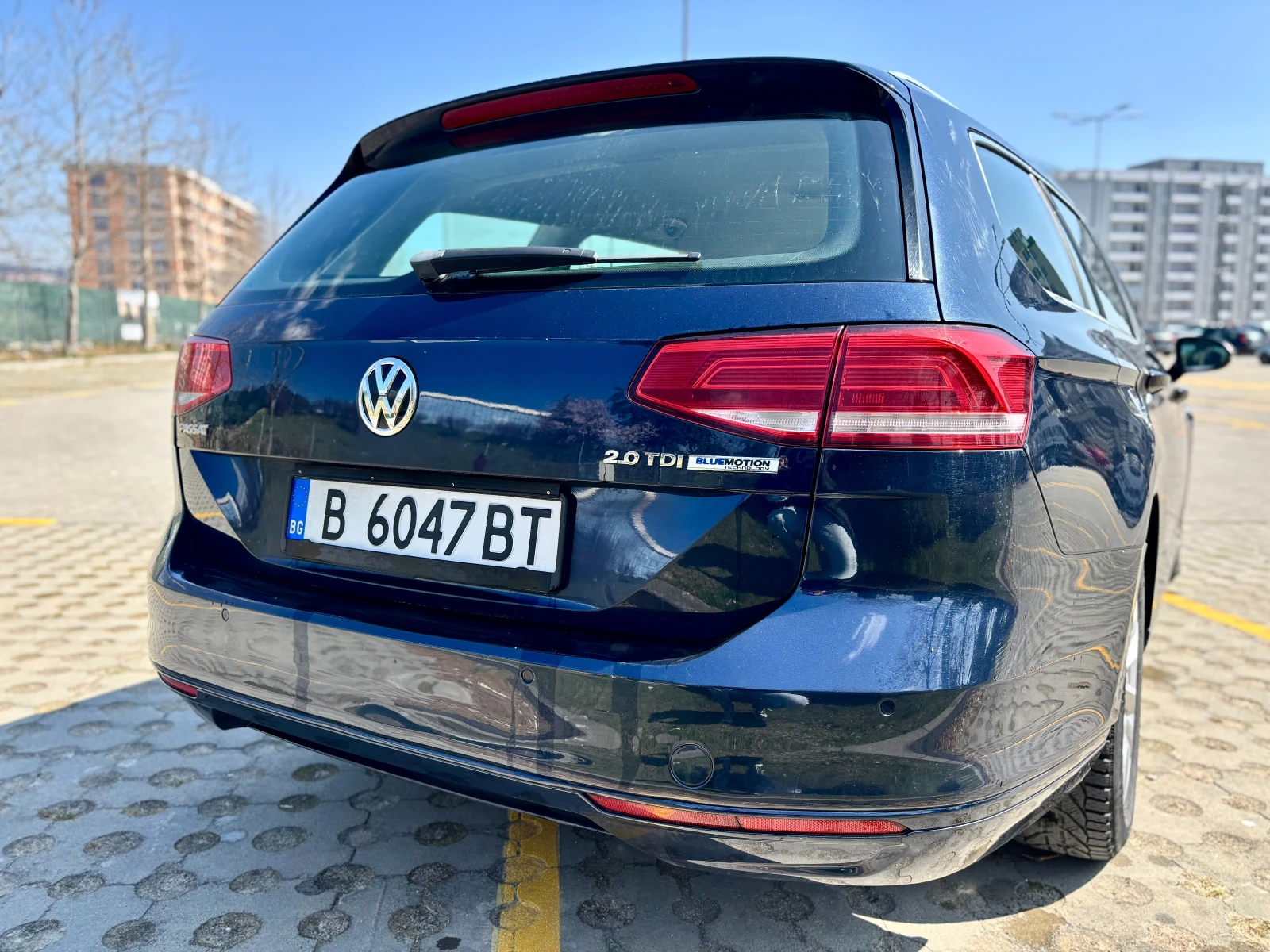VW Passat 2.0 TDI, снимка 4 - Автомобили и джипове - 53296524