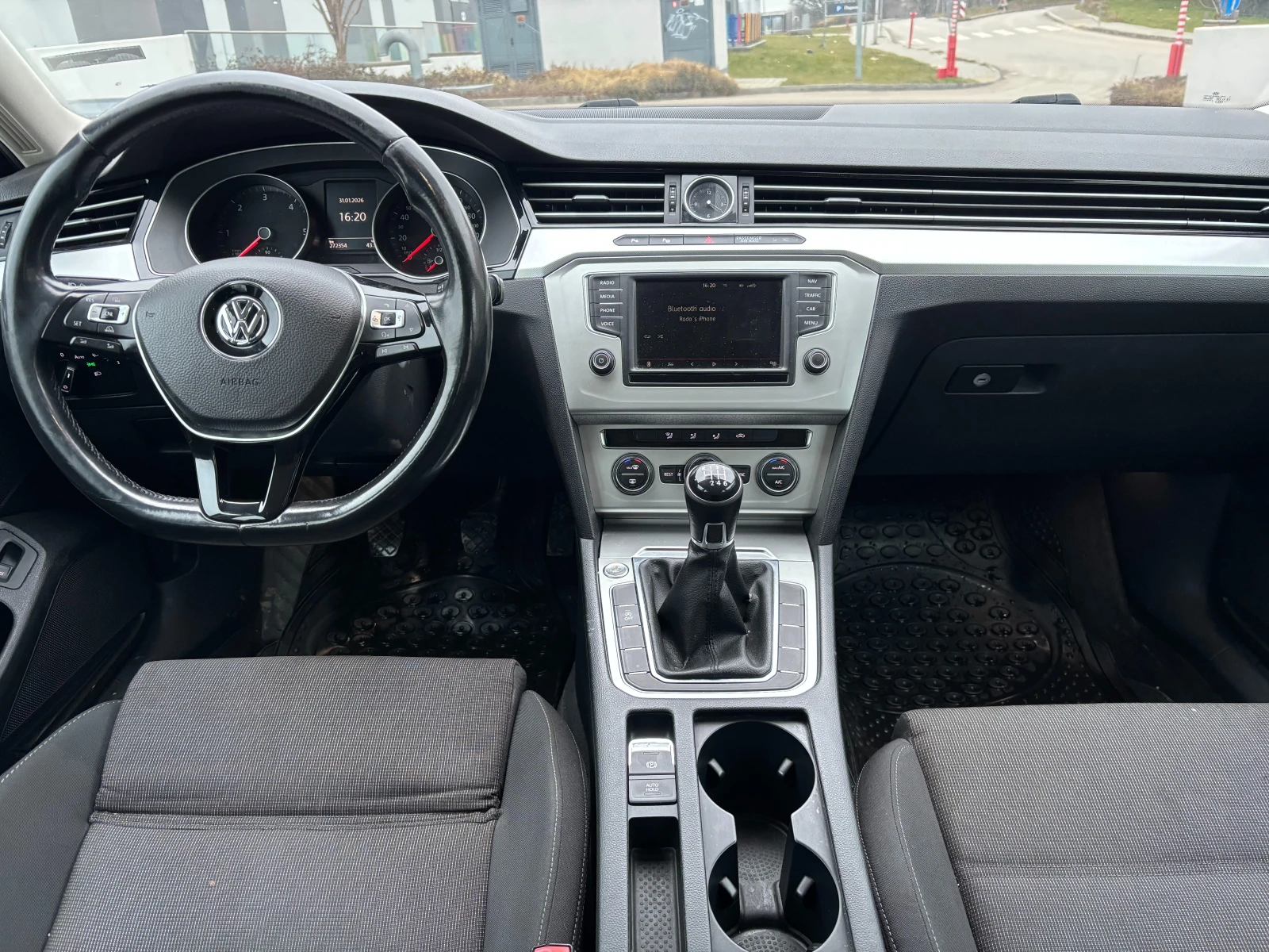VW Passat 2.0 TDI - изображение 9