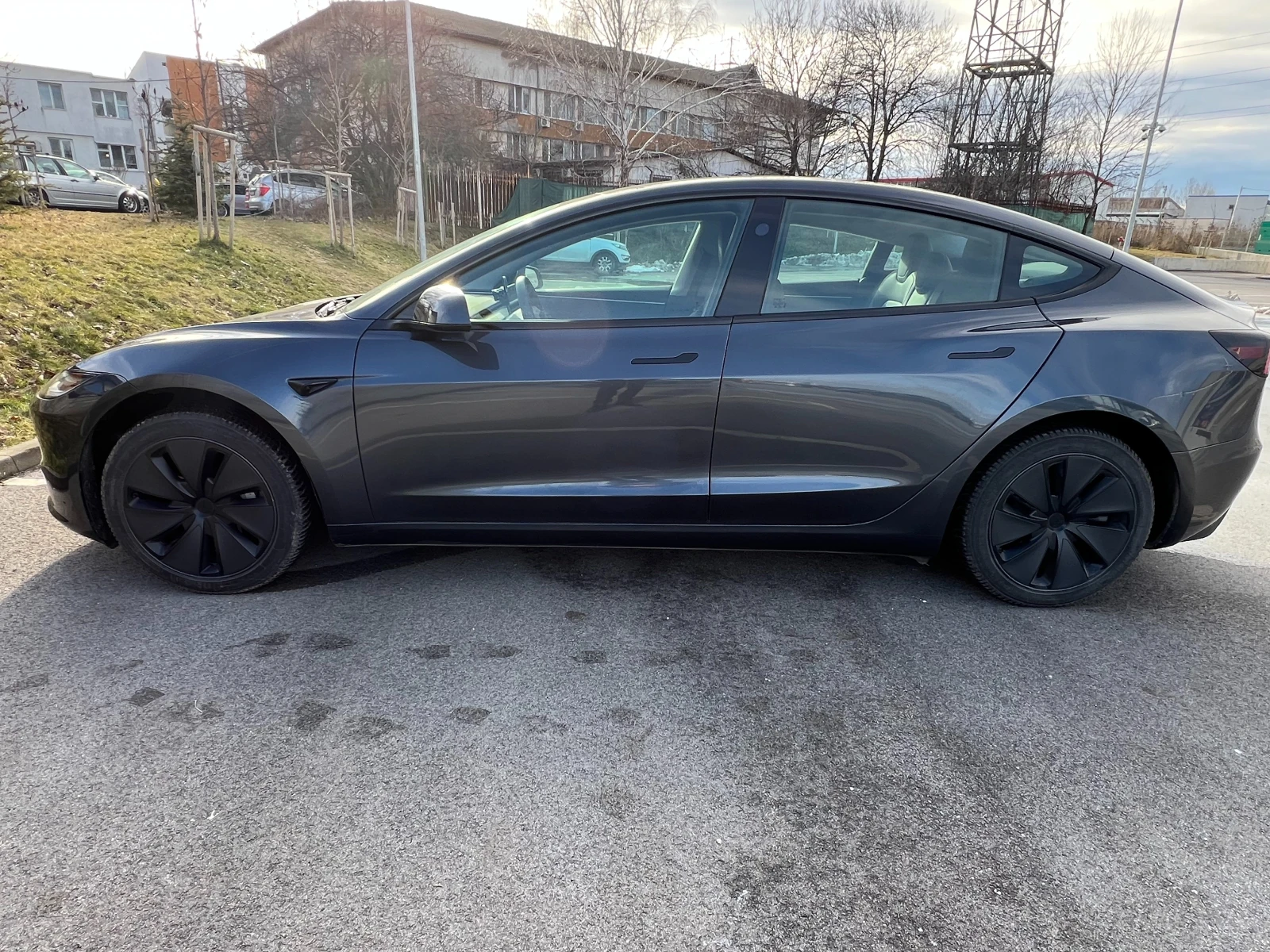Tesla Model 3 LFP, снимка 5 - Автомобили и джипове - 53506093