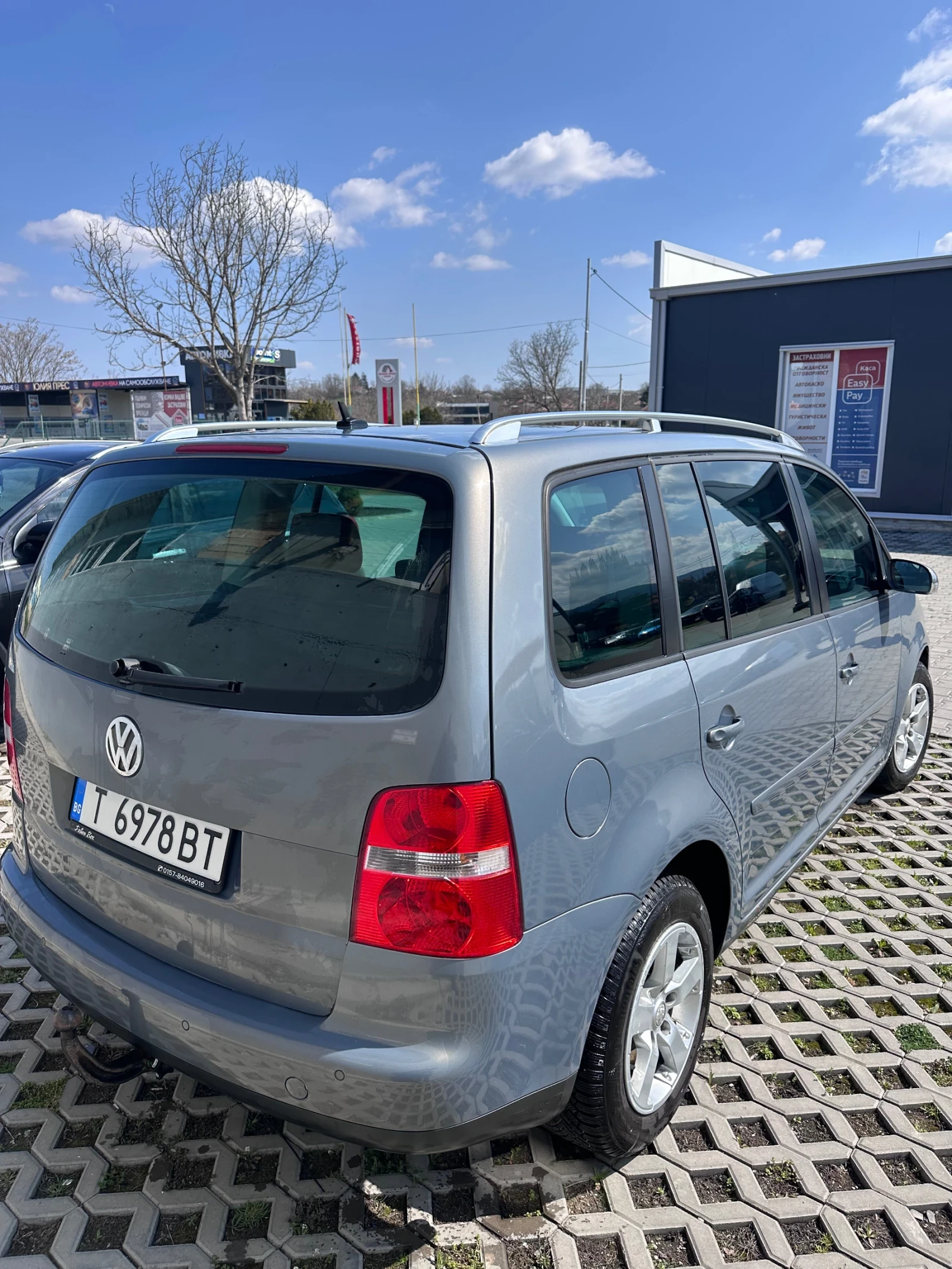 VW Touran, снимка 6 - Автомобили и джипове - 54205640