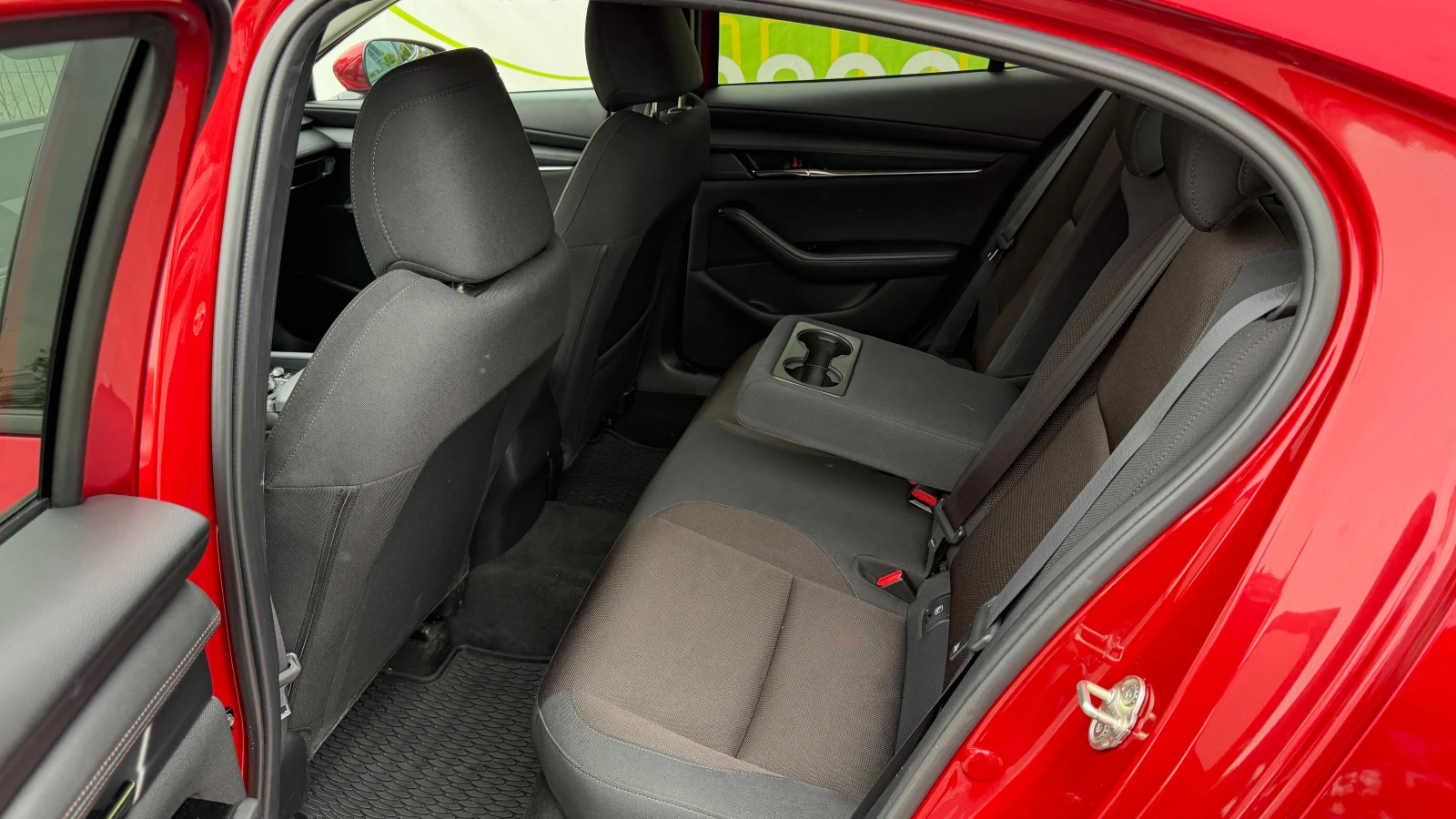 Mazda 3 sedan Takumi 2.0 186 к.с. e-SkyActiv-X, снимка 10 - Автомобили и джипове - 54475082