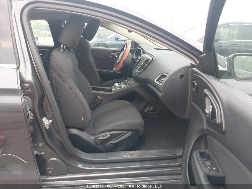 Chrysler 200 2.4l, снимка 5 - Автомобили и джипове - 54599240