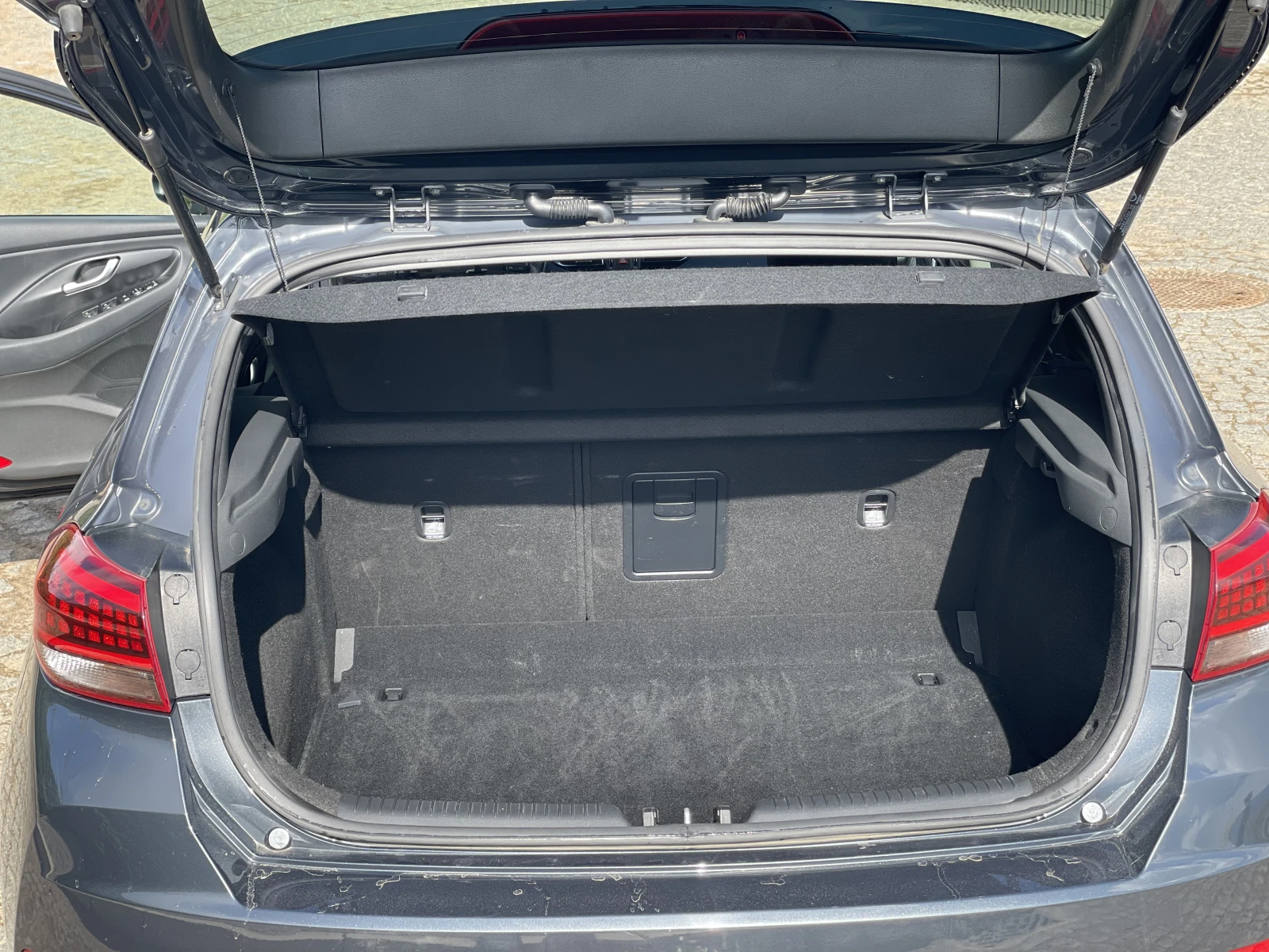 Hyundai I30 1.6 CRDi N-Line 48V, снимка 8 - Автомобили и джипове - 54737944