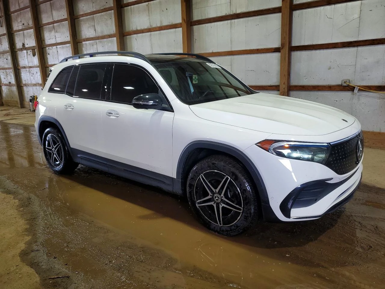 Mercedes-Benz EQB 4MATIC* РЕАЛНИ КМ !, снимка 2 - Автомобили и джипове - 54896733