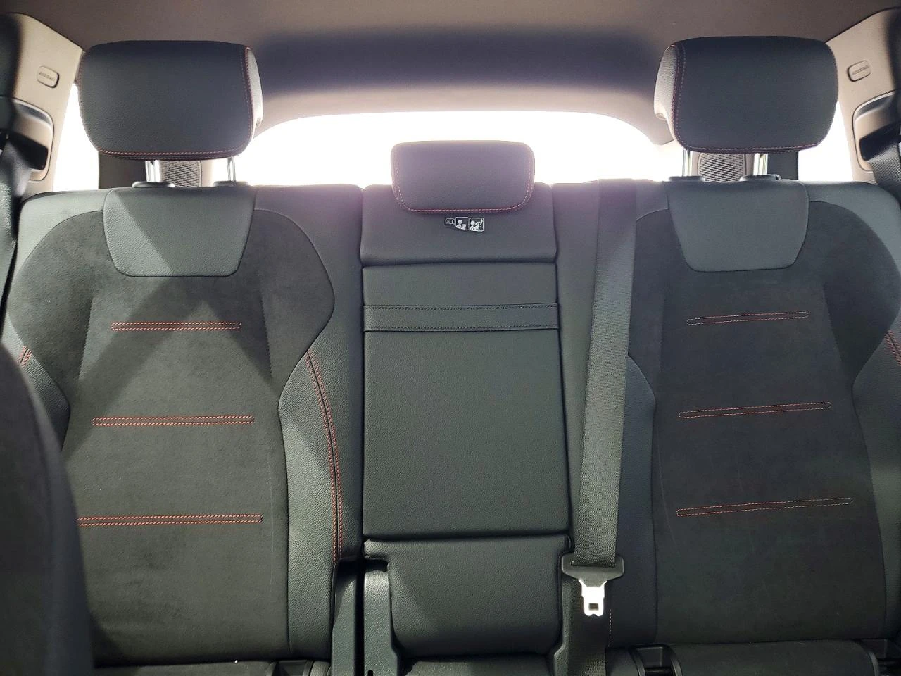 Mercedes-Benz EQB 4MATIC* РЕАЛНИ КМ !, снимка 9 - Автомобили и джипове - 54896733